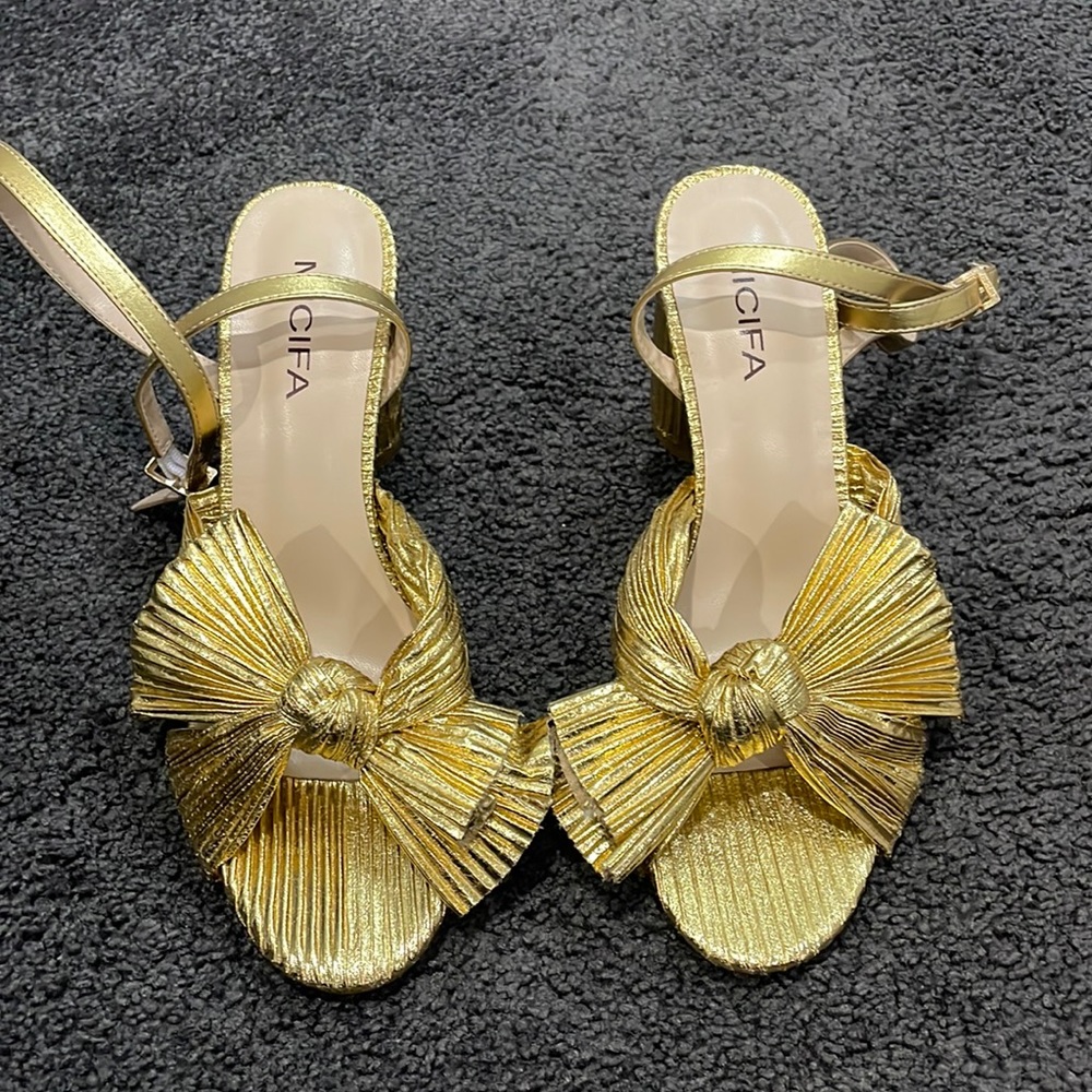 DAHLIA BOW SANDAL HEELS